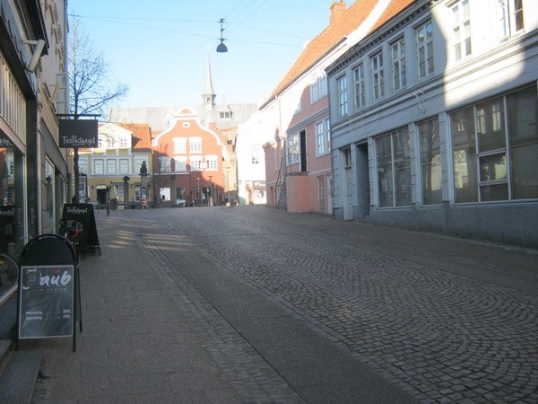 http://www.falkene-haderslev.dk/images/Historie/Rekorden_p_motorcykel_Snderbro_til_Nrregade_426015.jpg